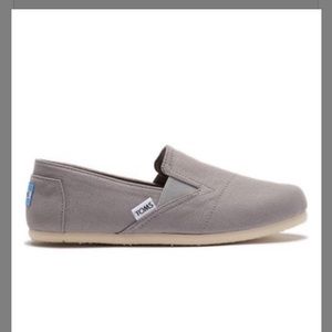 TOMS
Gray Oxford Redondo Flat - Women 8 NWT